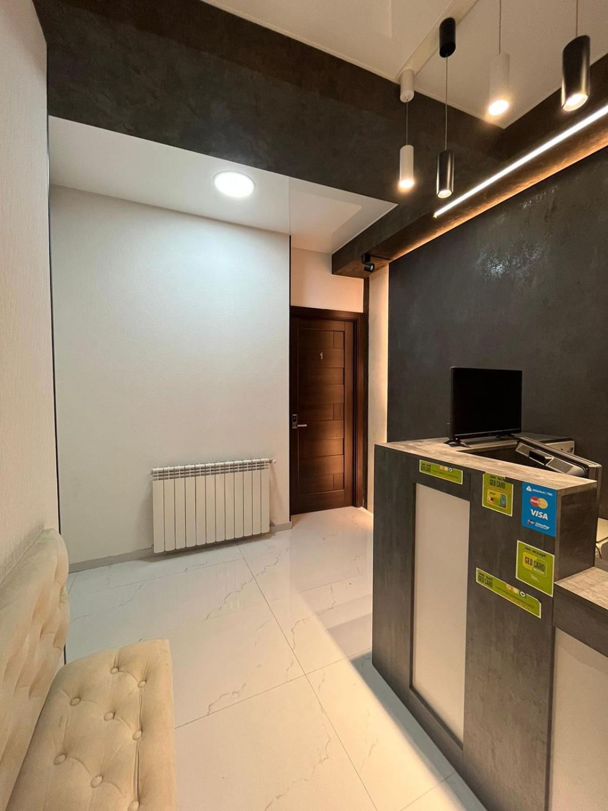Family Hotel Vere Tower تبليسي المظهر الخارجي الصورة