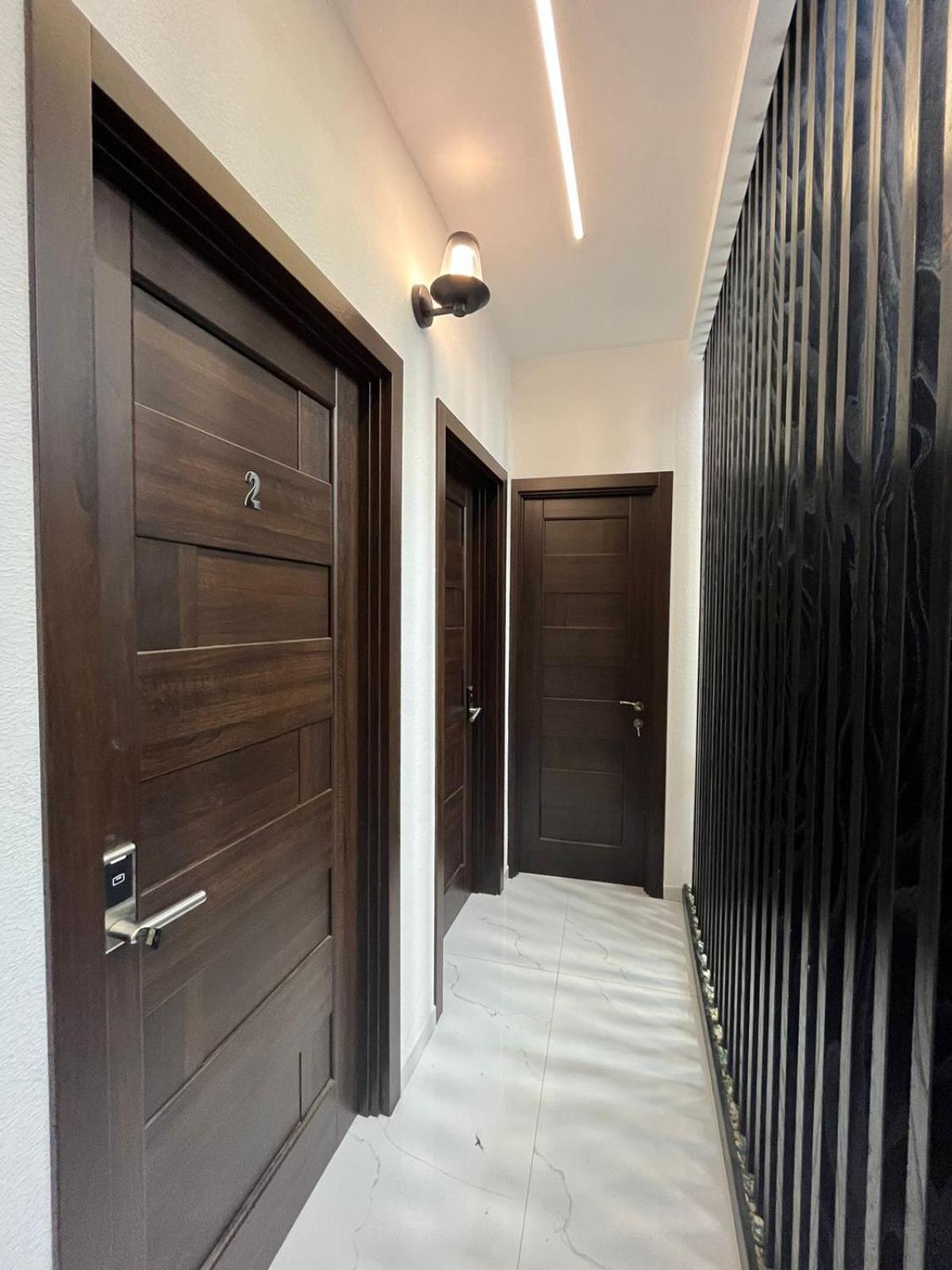 Family Hotel Vere Tower تبليسي المظهر الخارجي الصورة