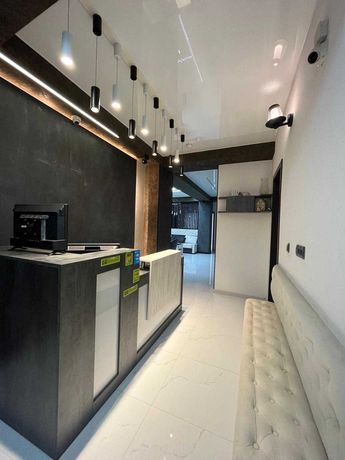Family Hotel Vere Tower تبليسي المظهر الخارجي الصورة