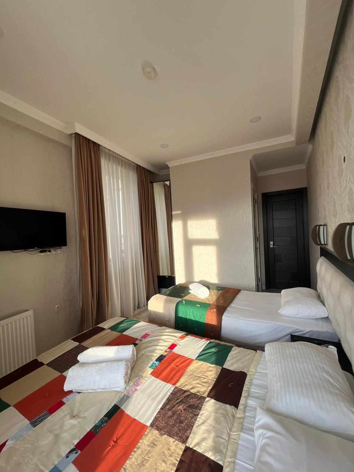 Family Hotel Vere Tower تبليسي المظهر الخارجي الصورة