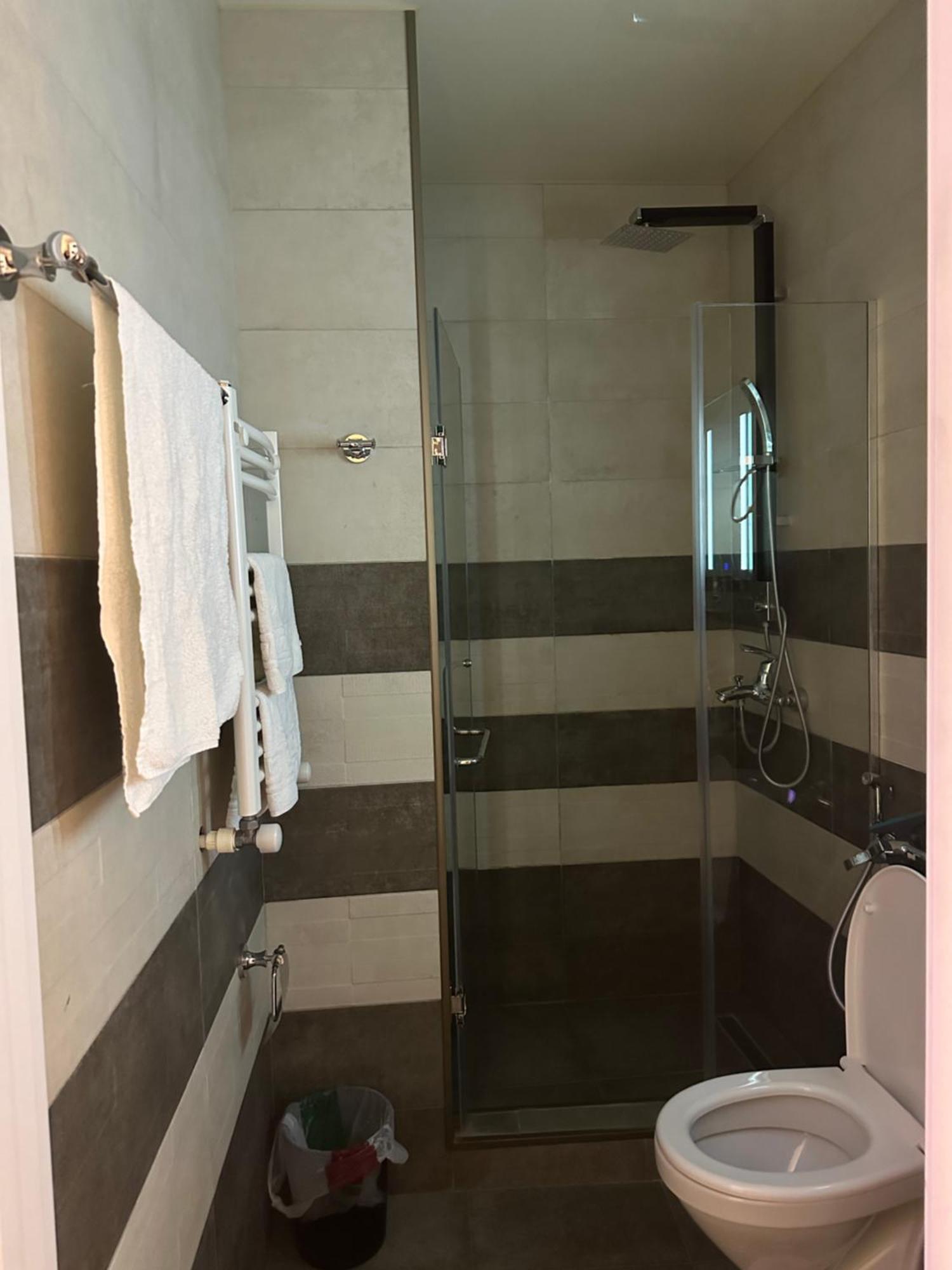 Family Hotel Vere Tower تبليسي المظهر الخارجي الصورة
