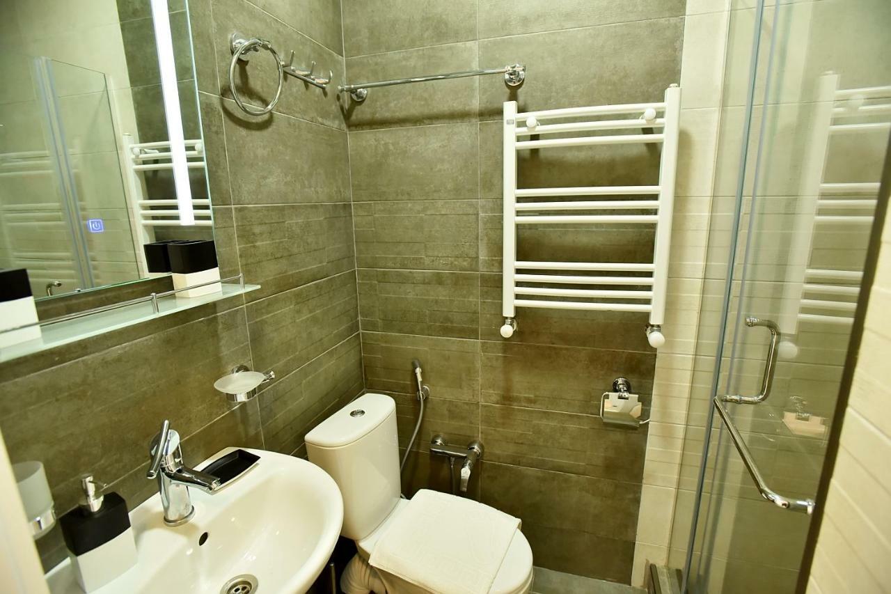 Family Hotel Vere Tower تبليسي المظهر الخارجي الصورة