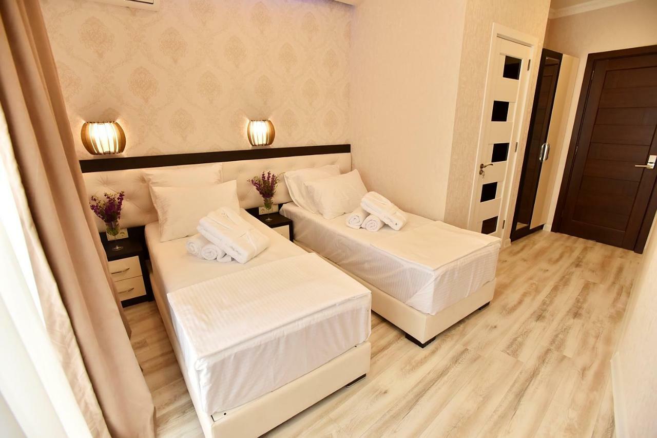 Family Hotel Vere Tower تبليسي المظهر الخارجي الصورة