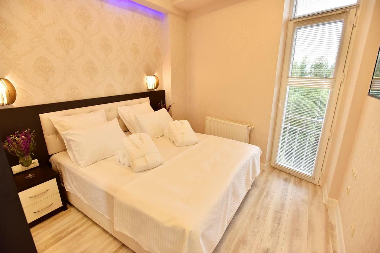 Family Hotel Vere Tower تبليسي المظهر الخارجي الصورة